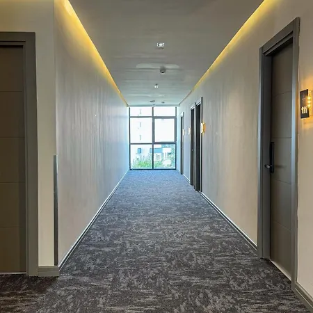 Hotel Alice *